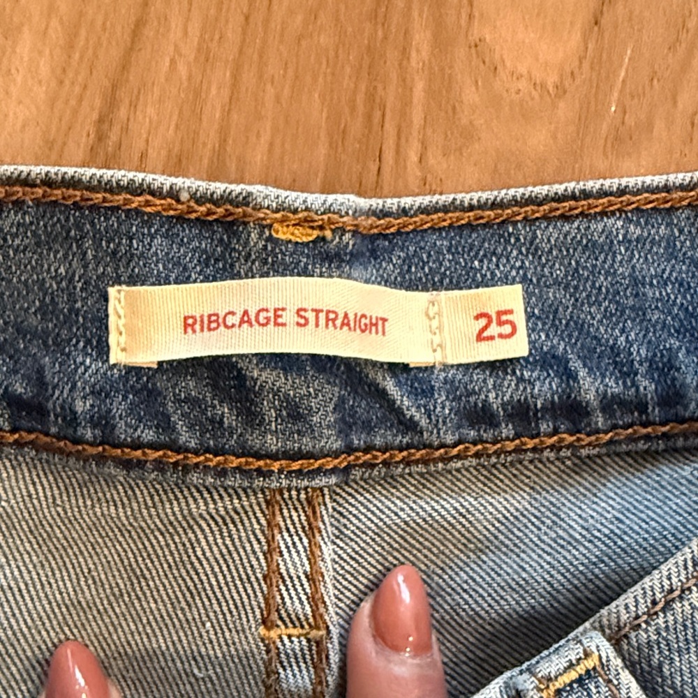 Levi's Women’s  Ribcage Straight Jeans - Picture 7 of 10